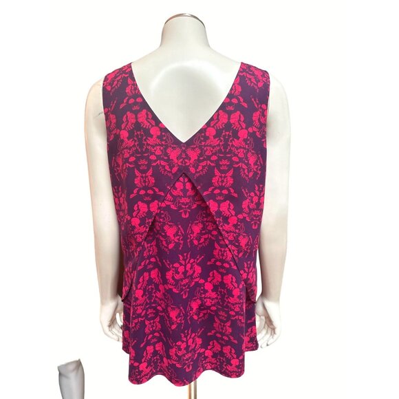 Cabi Red Floral Layered Sleeveless Blouse All Polyester Top Stylish Comfortable - Picture 3 of 10